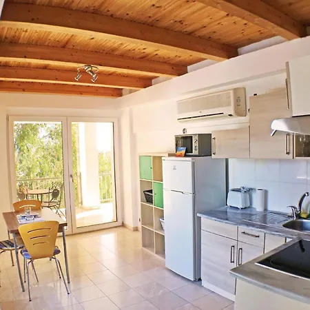 In Ermioni Mit Grill, Gemeinschaftlichem Pool Und Terrasse Casa vacanze Thermisía