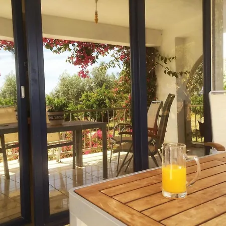 In Ermioni Mit Grill, Gemeinschaftlichem Pool Und Terrasse Dom wakacyjny